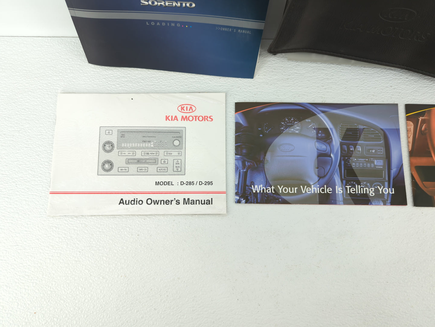 2004 Kia Sorento Owners Manual Book Guide OEM Used Auto Parts - Oemusedautoparts1.com