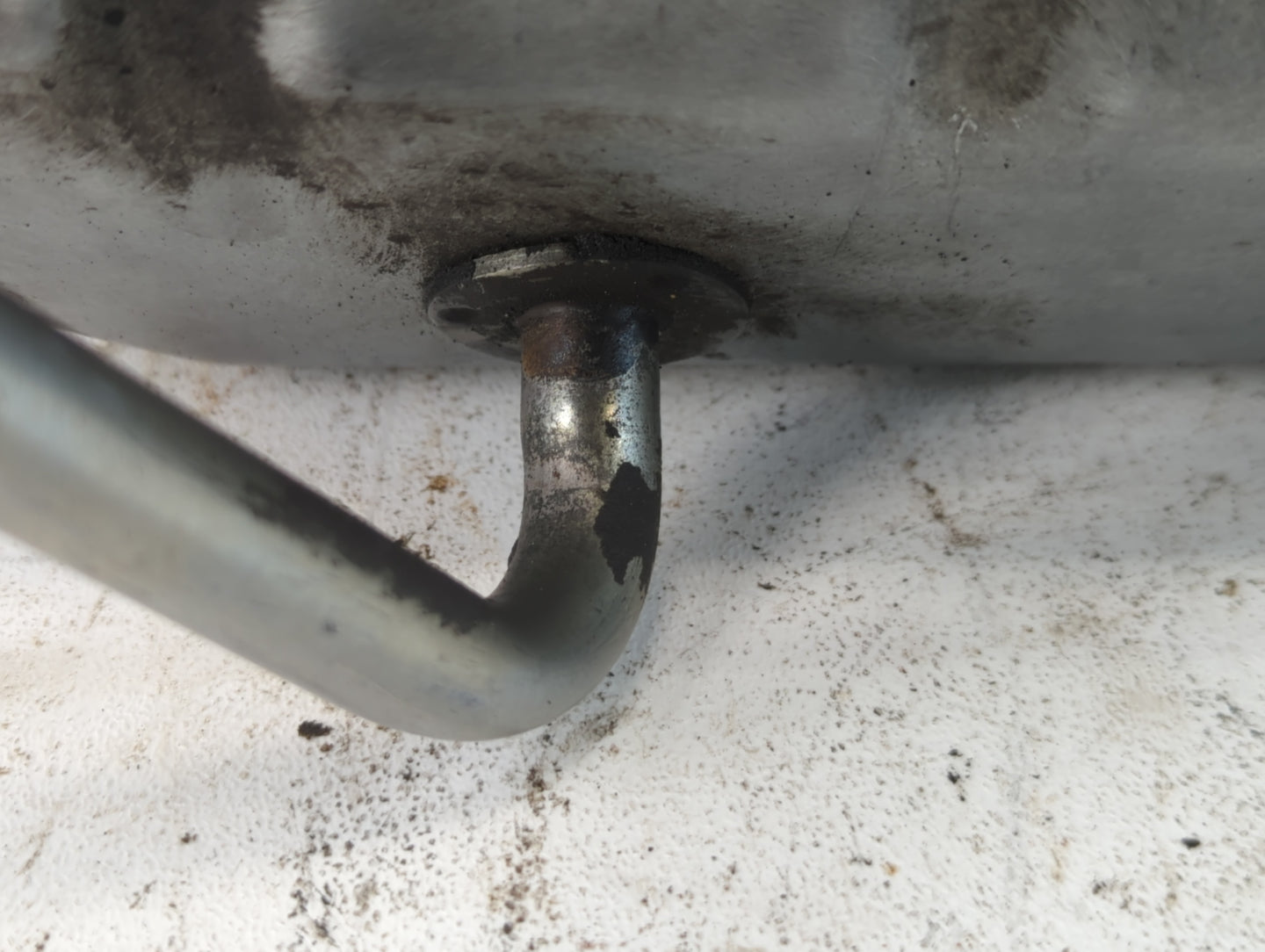 2003-2006 Kia Sorento Engine Oil Pan Fits Fits 2003 2004 2005 2006 OEM Used Auto Parts - Oemusedautoparts1.com