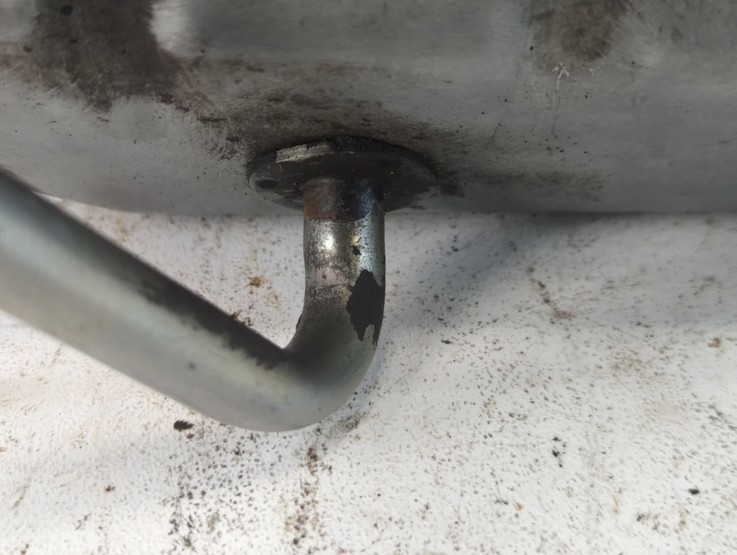 2003-2006 Kia Sorento Engine Oil Pan Fits Fits 2003 2004 2005 2006 OEM Used Auto Parts - Oemusedautoparts1.com