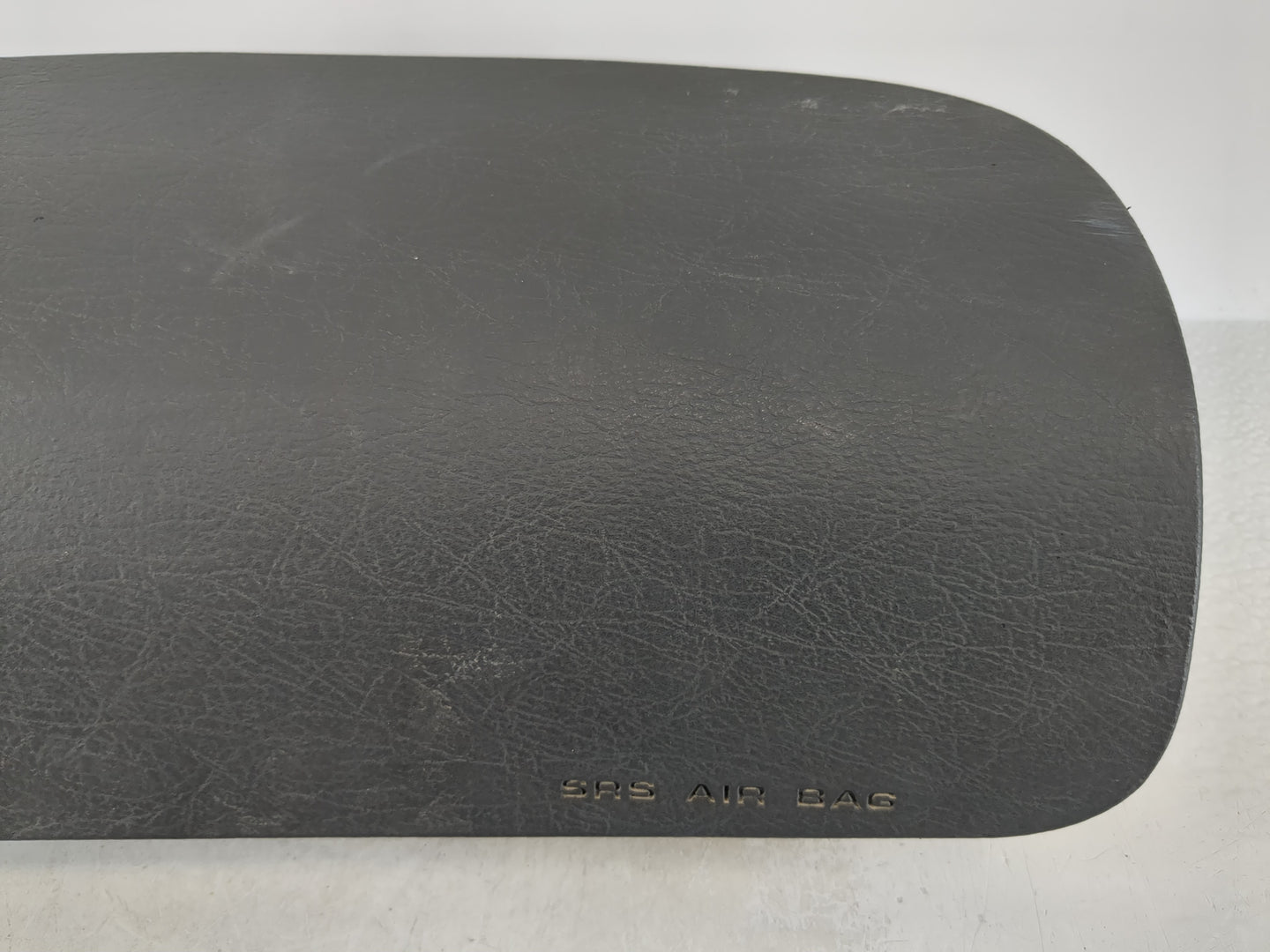 2000-2004 Kia Spectra Air Bag Passenger Right Dashboard OEM P/N:K2DJ 57 K50 Fits Fits 2000 2001 2002 2003 2004 OEM Used Auto