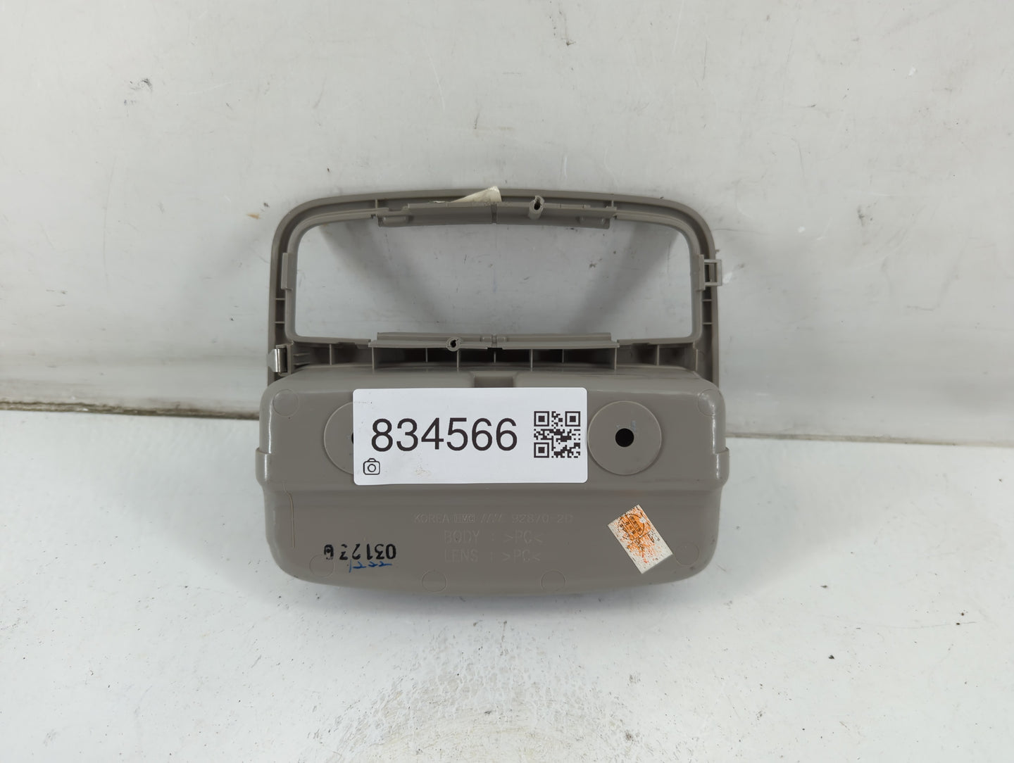 2004 Kia Spectra Overhead Roof Console Interior Dome Light - Oemusedautoparts1.com