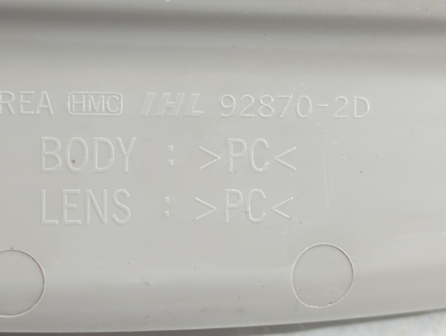 2004 Kia Spectra Overhead Roof Console Interior Dome Light - Oemusedautoparts1.com