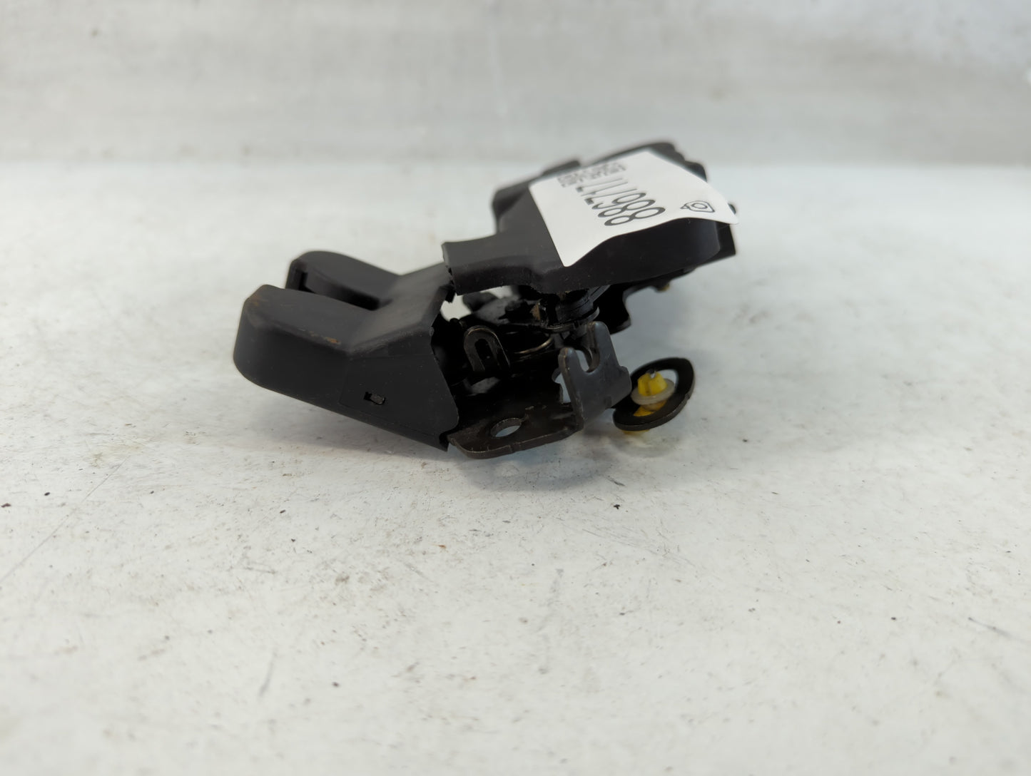 2004 Kia Spectra Hood Latch Assembly - Oemusedautoparts1.com