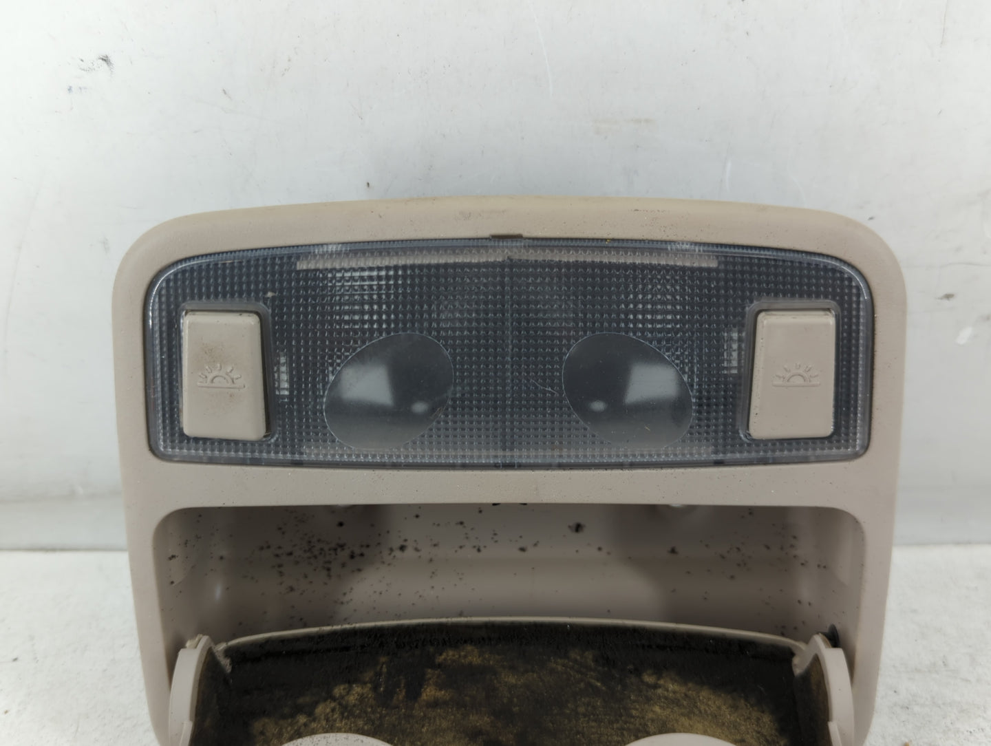 2004 Kia Spectra Overhead Roof Console - Oemusedautoparts1.com