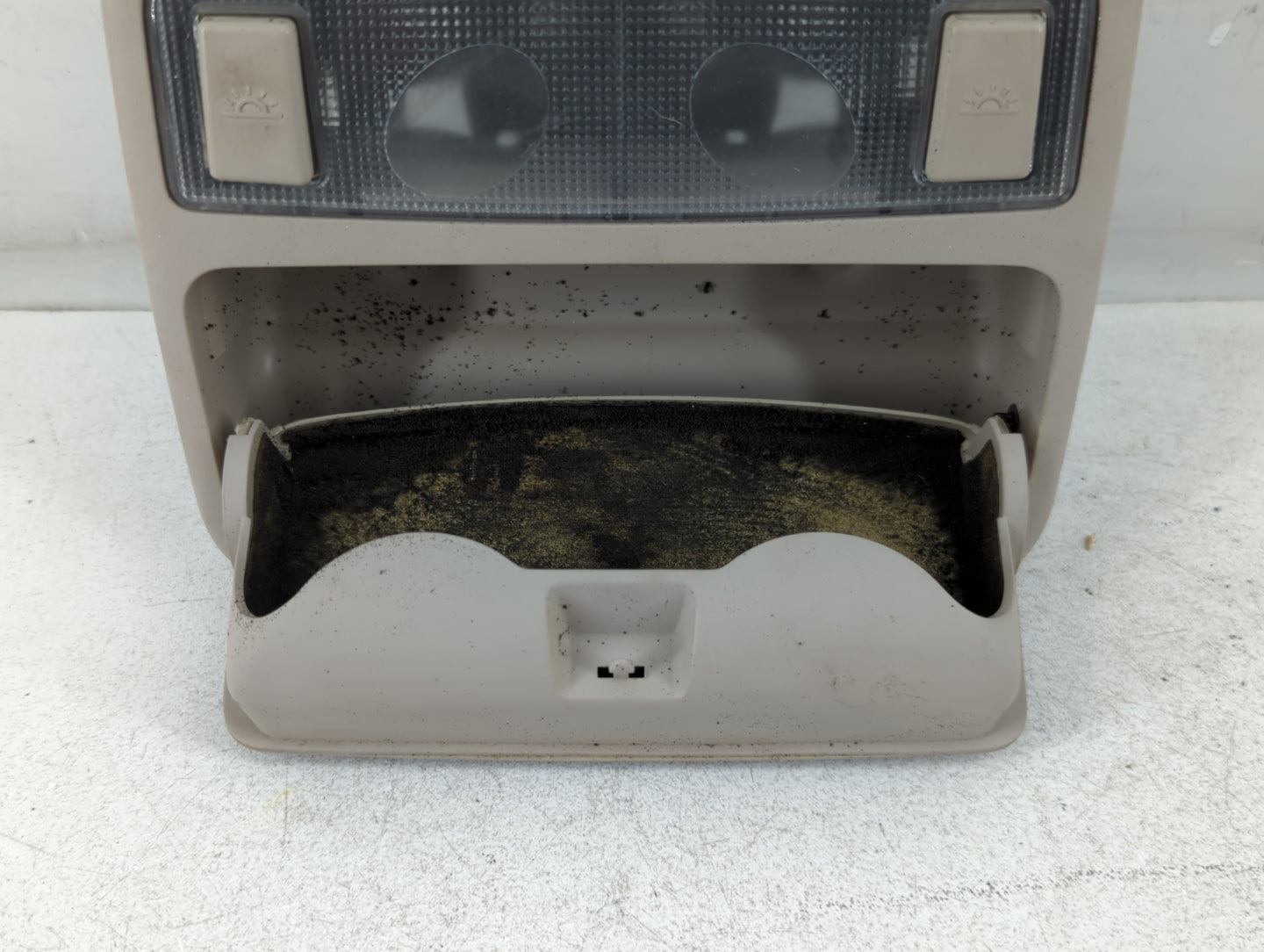 2004 Kia Spectra Overhead Roof Console - Oemusedautoparts1.com