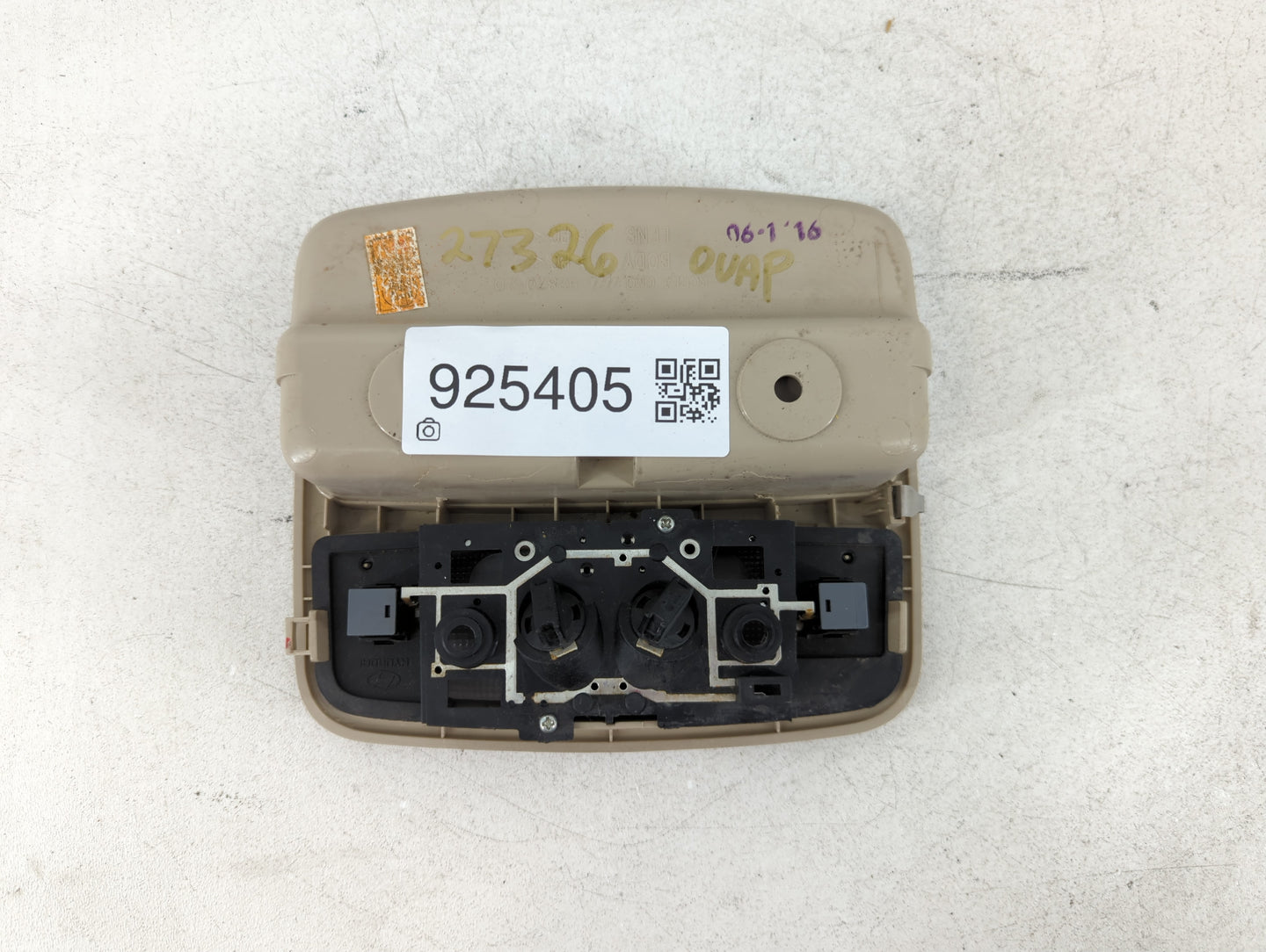 2004 Kia Spectra Overhead Roof Console - Oemusedautoparts1.com