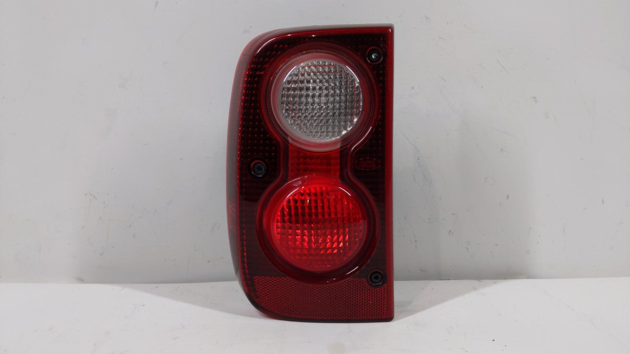 2004-2005 Land Rover Freelander Tail Light Assembly Driver Left OEM Fits Fits 2004 2005 OEM Used Auto Parts - Oemusedautopar