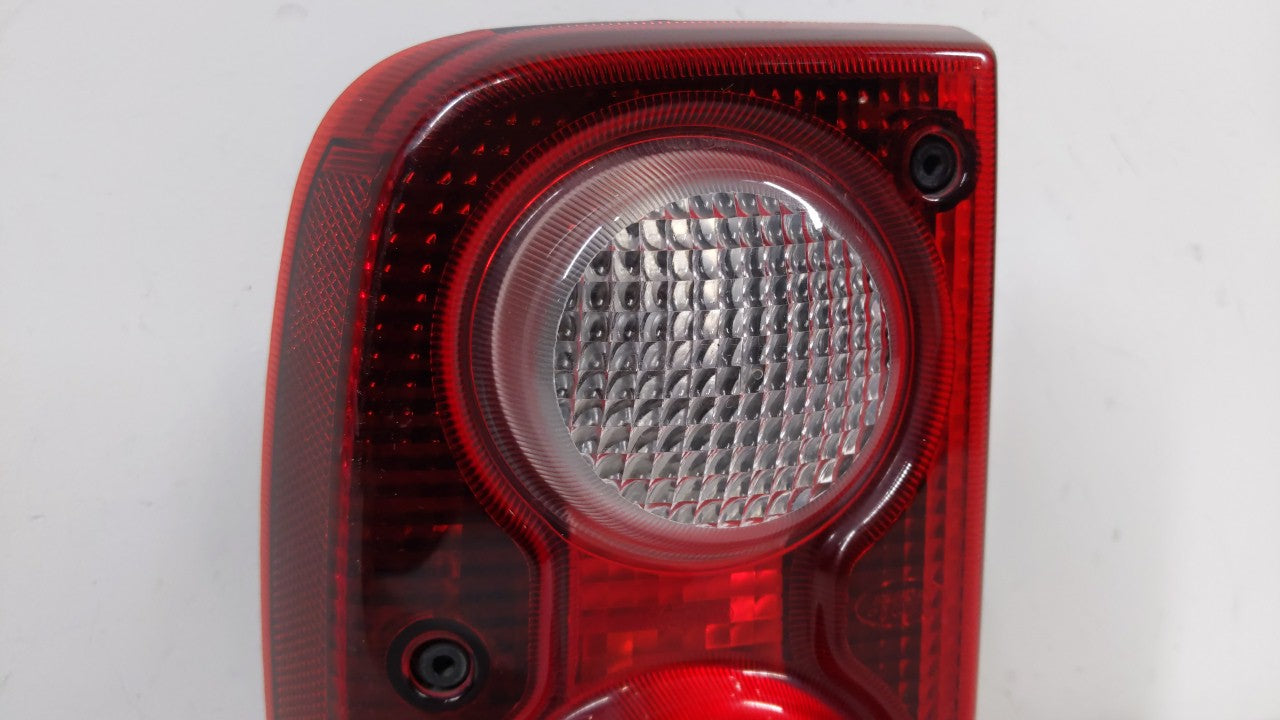 2004-2005 Land Rover Freelander Tail Light Assembly Driver Left OEM Fits Fits 2004 2005 OEM Used Auto Parts - Oemusedautopar