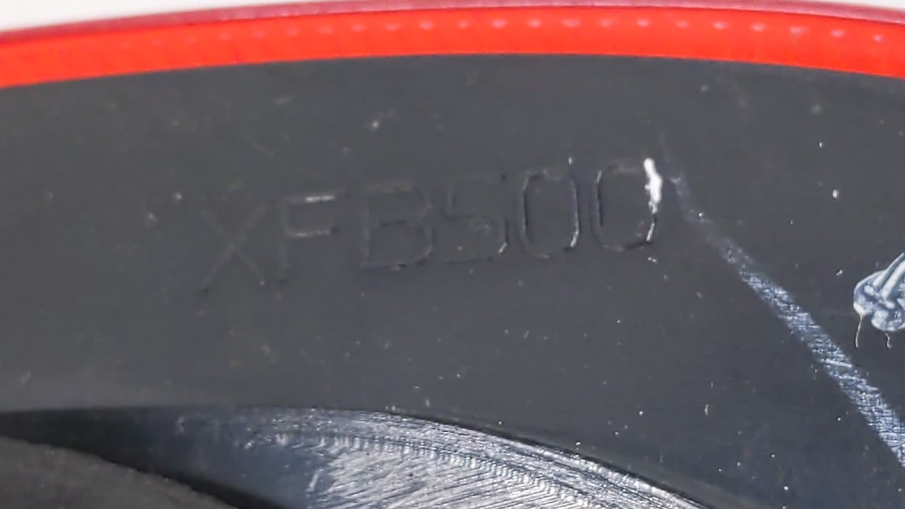 2004-2005 Land Rover Freelander Tail Light Assembly Driver Left OEM Fits Fits 2004 2005 OEM Used Auto Parts - Oemusedautopar