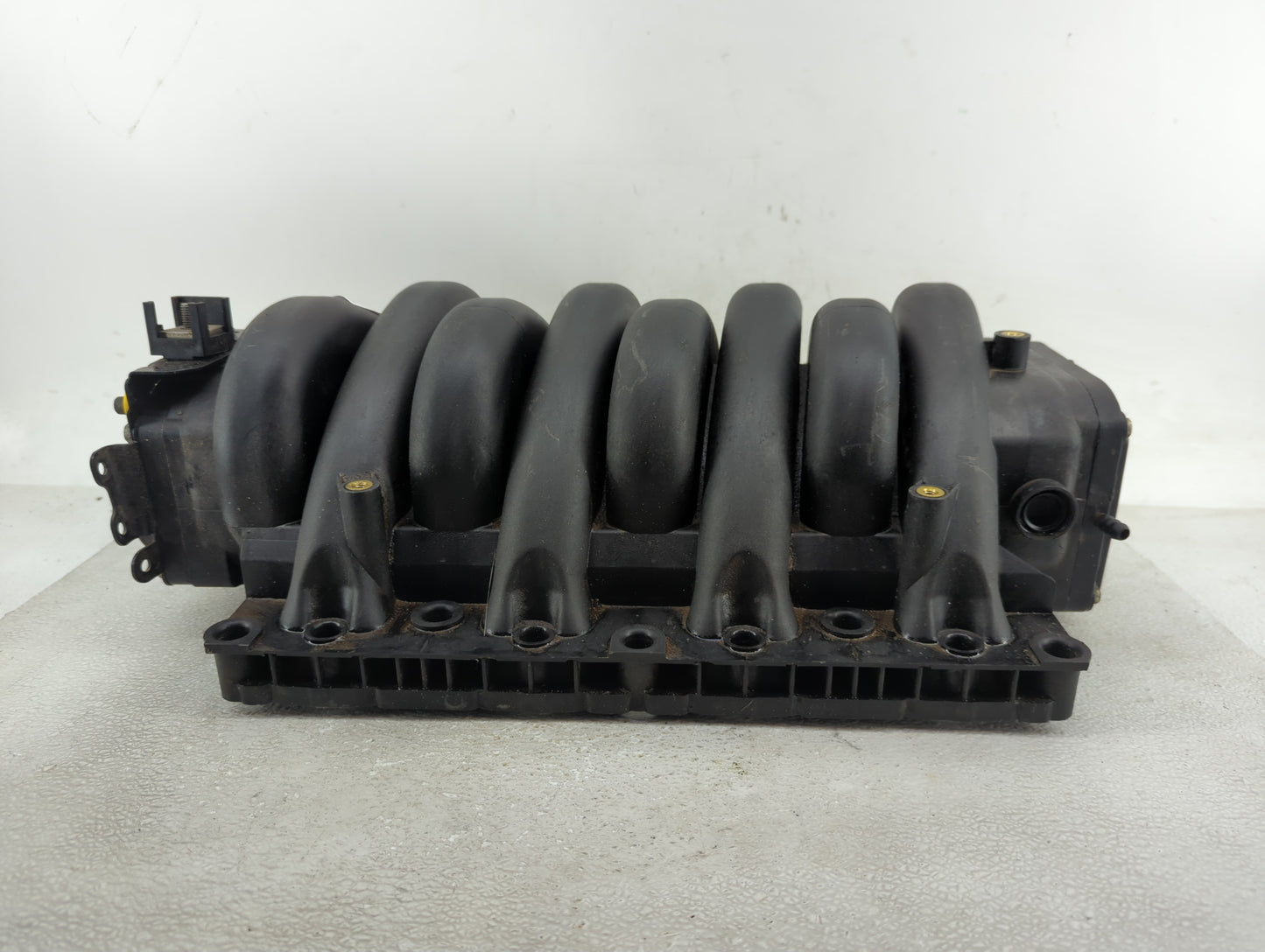 2003-2005 Land Rover Range Rover Air Intake Manifold P/N:1435 361 Fits Fits 2003 2004 2005 OEM Used Auto Parts - Oemusedauto