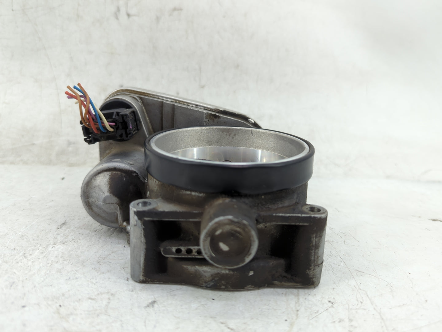 2003-2005 Land Rover Range Rover Throttle Body Fits Fits 2003 2004 2005 OEM Used Auto Parts - Oemusedautoparts1.com