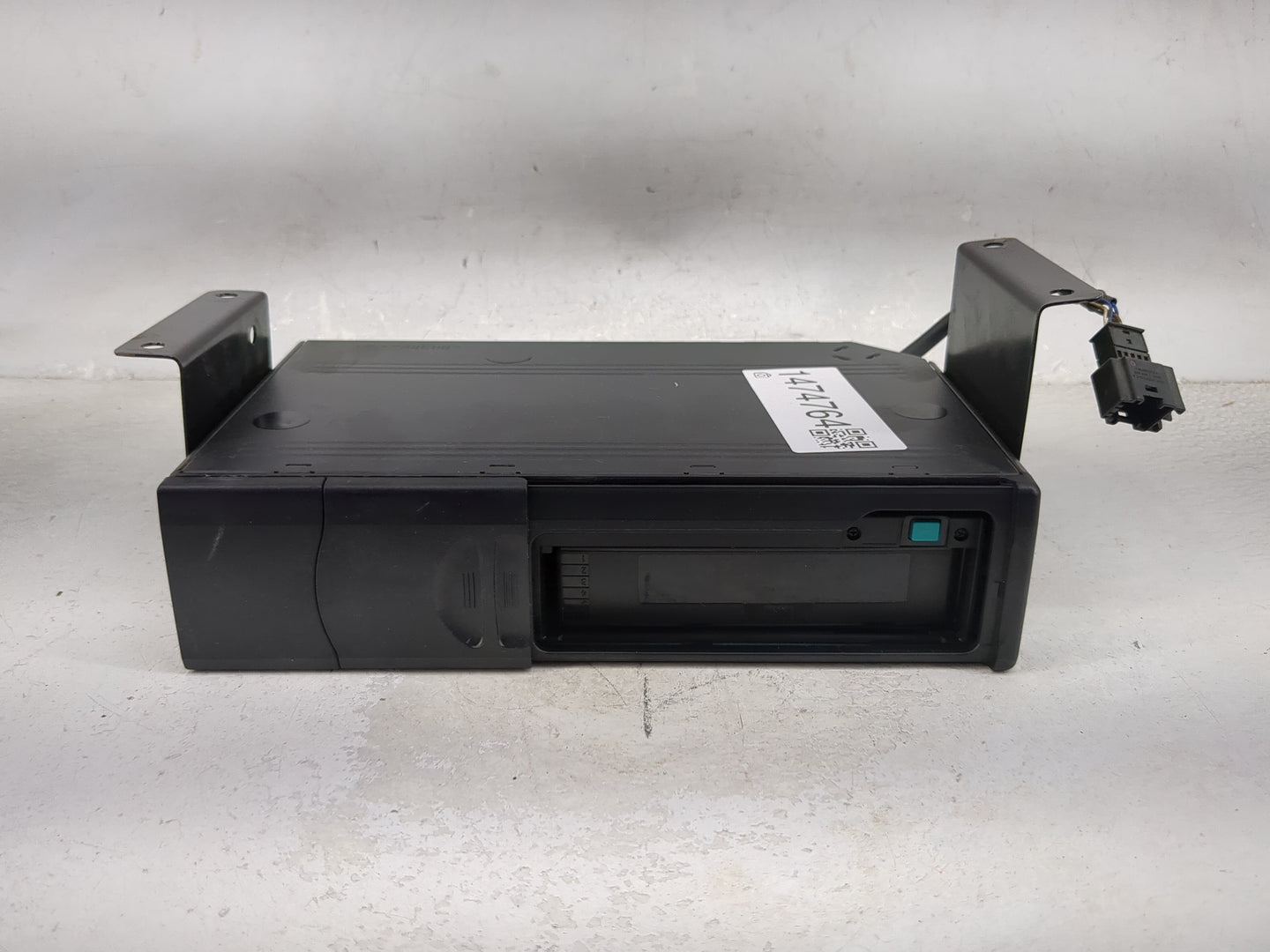 2004 Land Rover Range Rover Radio Cd Changer Xqe000120|1181172 - Oemusedautoparts1.com