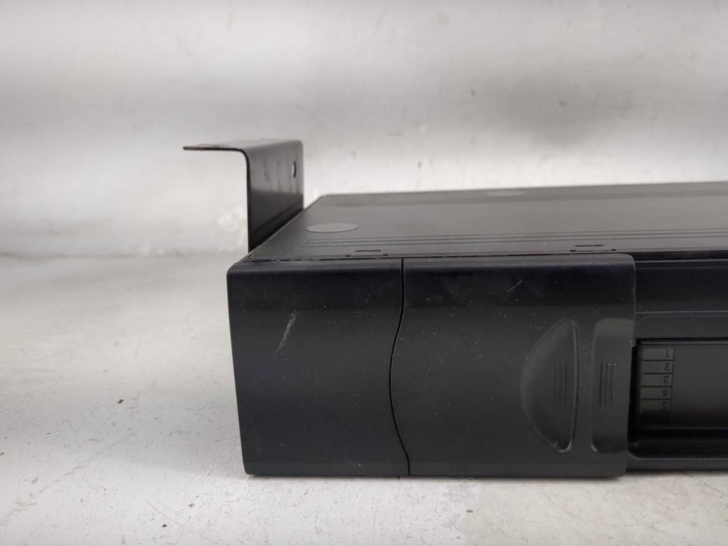2004 Land Rover Range Rover Radio Cd Changer Xqe000120|1181172 - Oemusedautoparts1.com