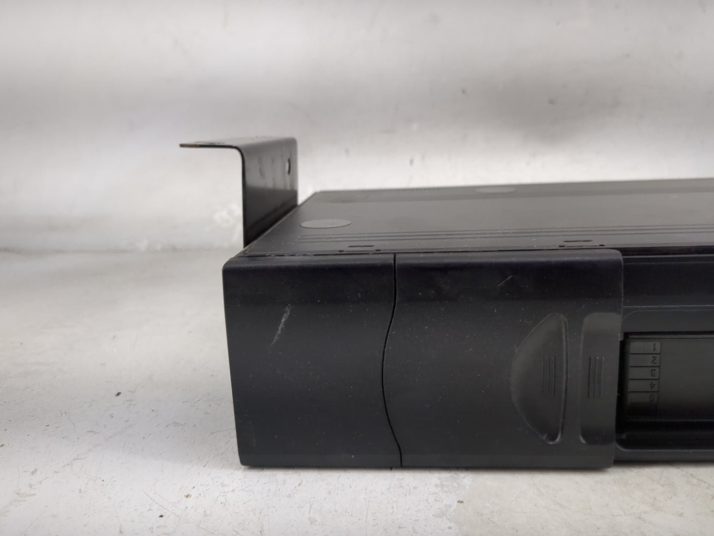 2004 Land Rover Range Rover Radio Cd Changer Xqe000120|1181172 - Oemusedautoparts1.com