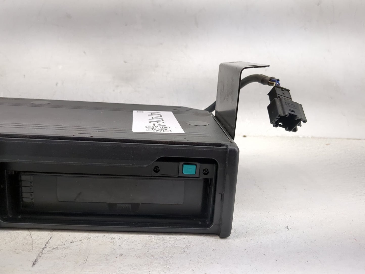 2004 Land Rover Range Rover Radio Cd Changer Xqe000120|1181172 - Oemusedautoparts1.com