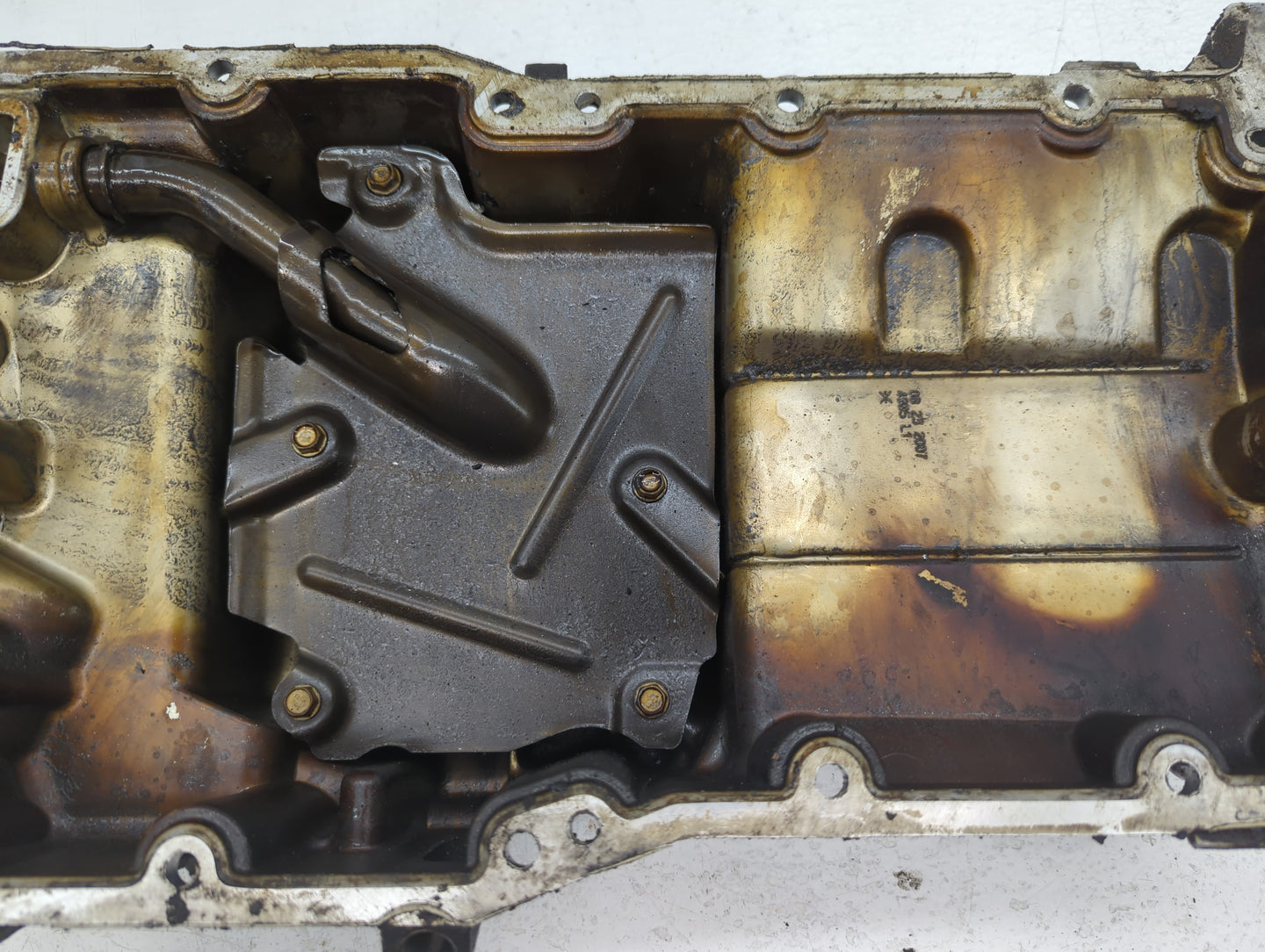 2003-2005 Land Rover Range Rover Engine Oil Pan Fits Fits 2003 2004 2005 OEM Used Auto Parts - Oemusedautoparts1.com