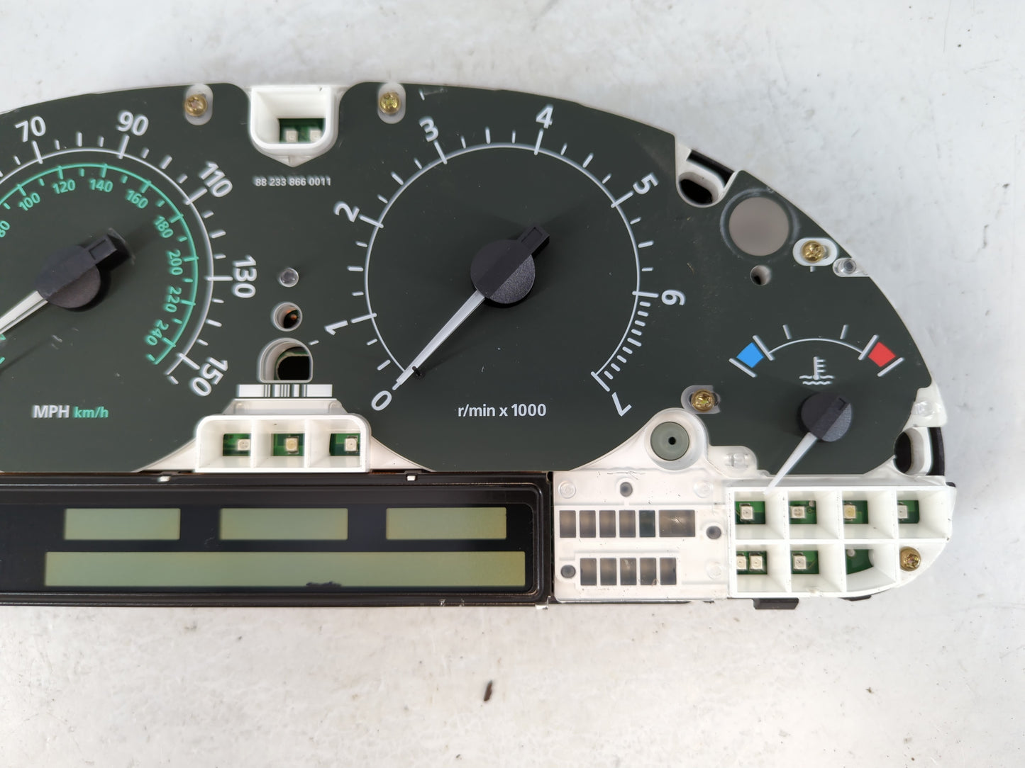 2004 Land Rover Range Rover Instrument Cluster Speedometer Gauges Fits OEM Used Auto Parts - Oemusedautoparts1.com