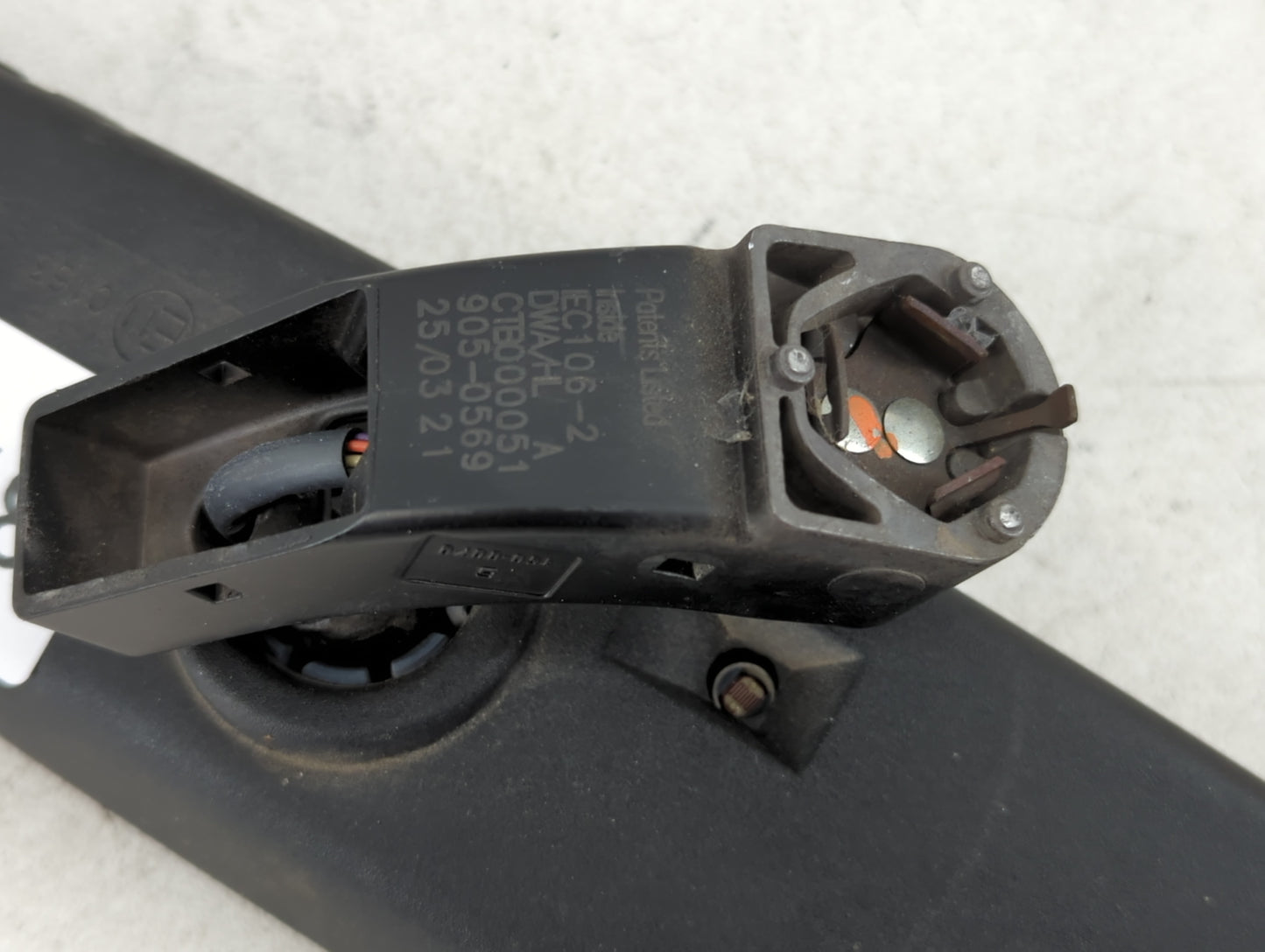 2002-2005 Land Rover Range Rover Interior Rear View Mirror Replacement OEM P/N:905-0569 CTB000051 Fits Fits 2002 2003 2004 2