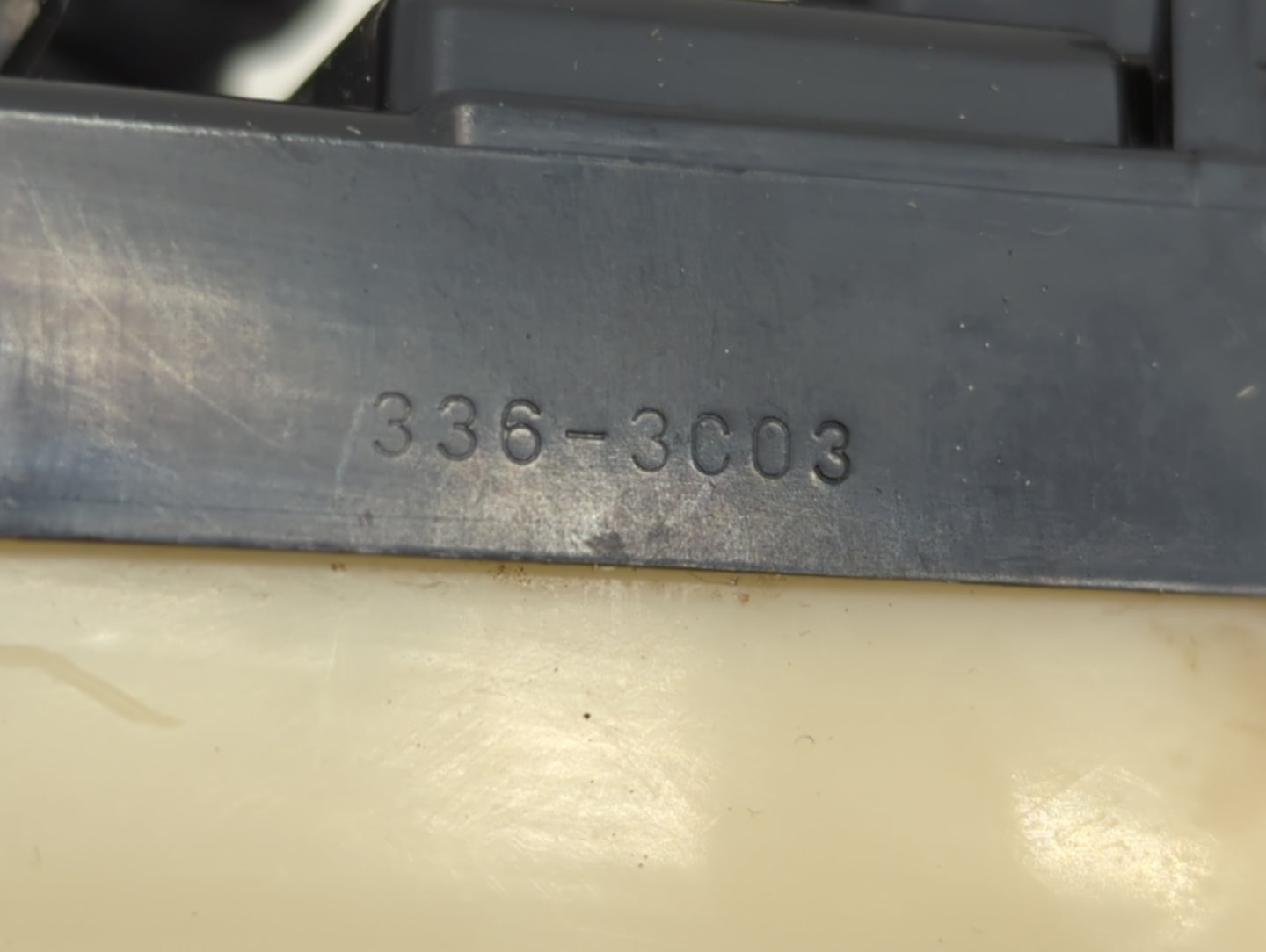 2004 Lexus Es300 Master Power Window Switch Replacement Driver Side Left P/N:336-3C03 Fits OEM Used Auto Parts - Oemusedauto