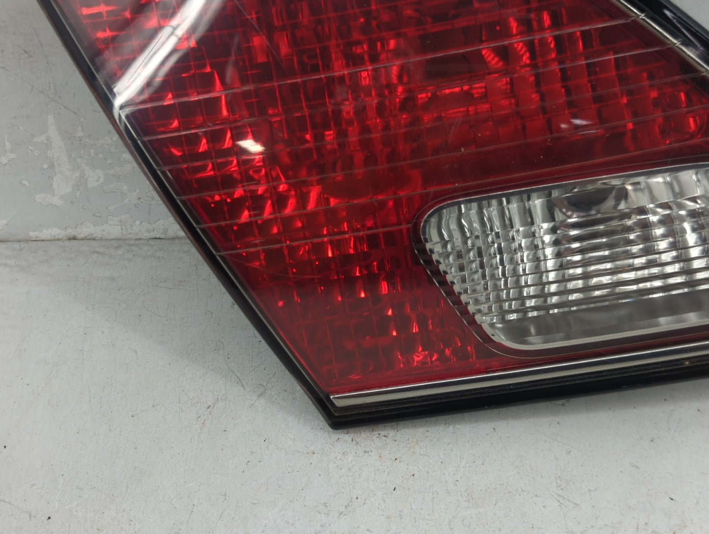 2004 Lexus Es300 Tail Light Assembly Passenger Right OEM Fits OEM Used Auto Parts - Oemusedautoparts1.com