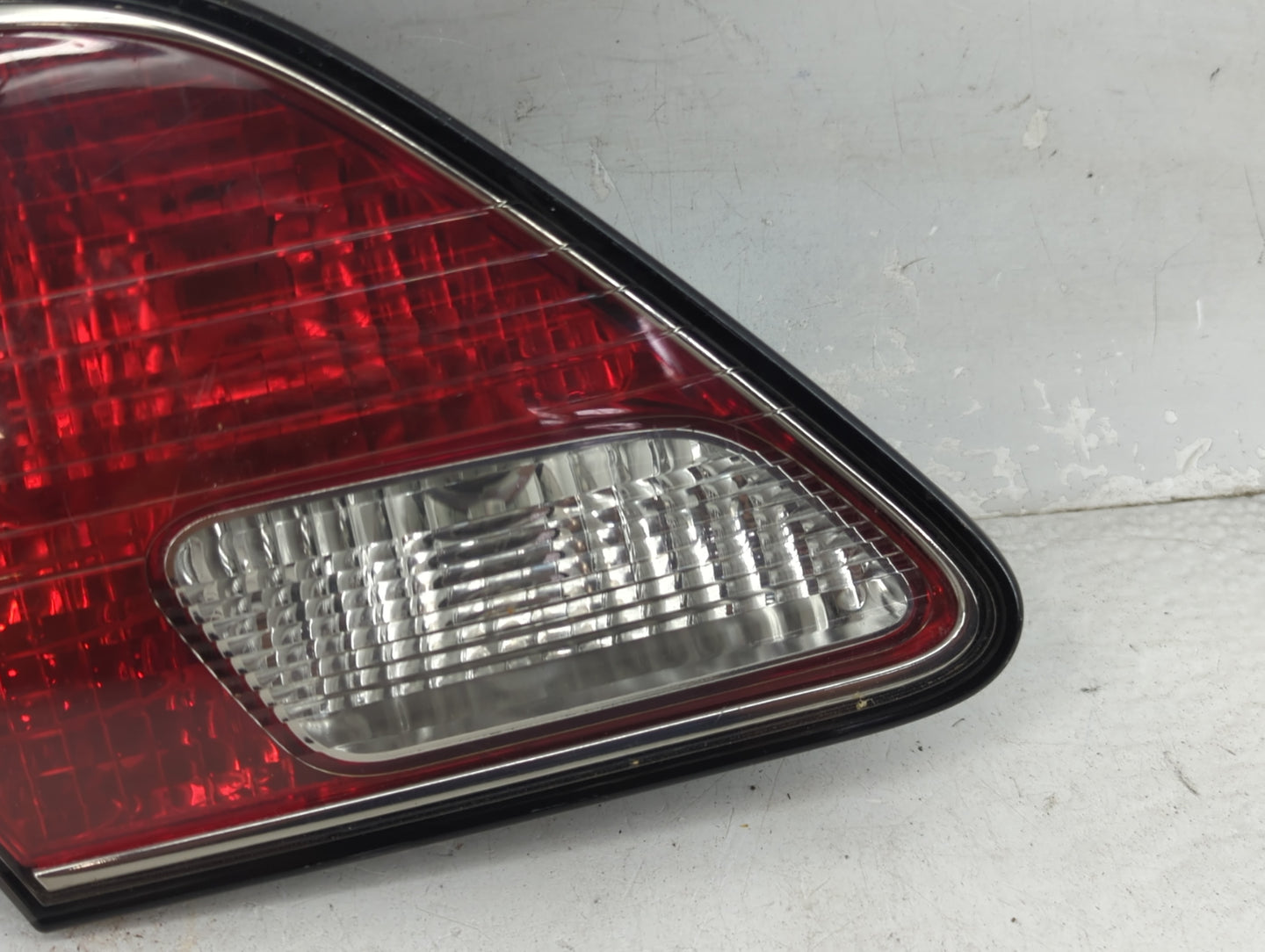 2004 Lexus Es300 Tail Light Assembly Passenger Right OEM Fits OEM Used Auto Parts - Oemusedautoparts1.com