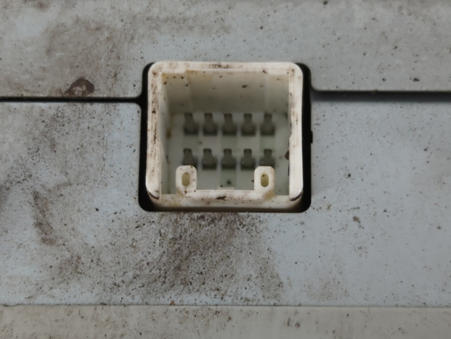 2004-2006 Lexus Es330 Radio AM FM Cd Player Receiver Replacement P/N:86100-33171 Fits Fits 2004 2005 2006 OEM Used Auto Part