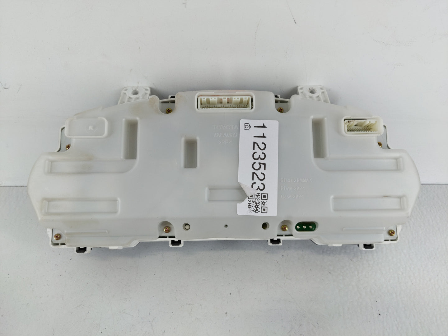 2004 Lexus Es330 Instrument Cluster Speedometer Gauges P/N:83800-33680 Fits Fits 2002 2003 OEM Used Auto Parts - Oemusedauto