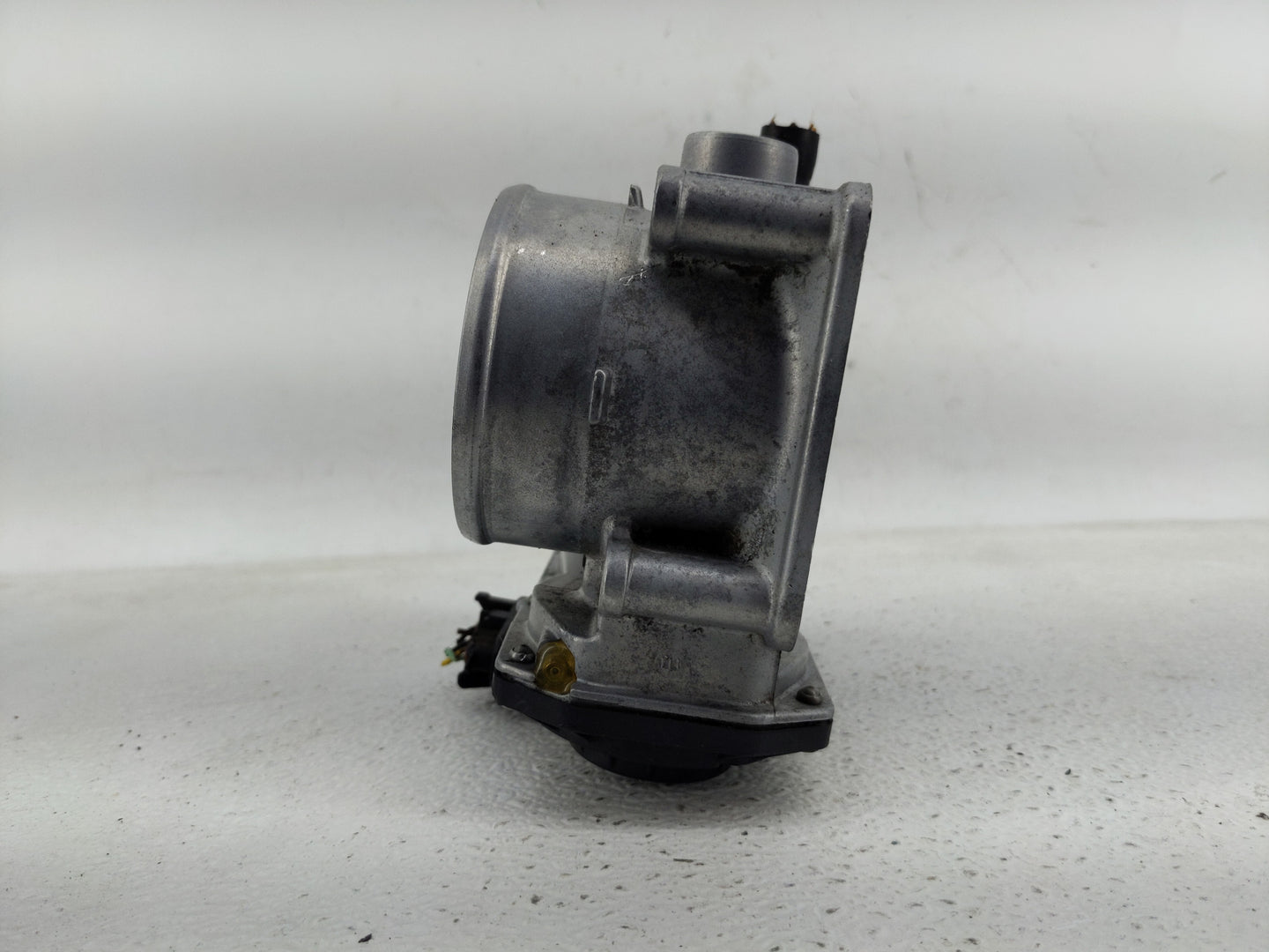 2004-2006 Lexus Es330 Throttle Body P/N:22030-20060 Fits Fits 2003 2004 2005 2006 2007 2008 2009 2010 OEM Used Auto Parts - 