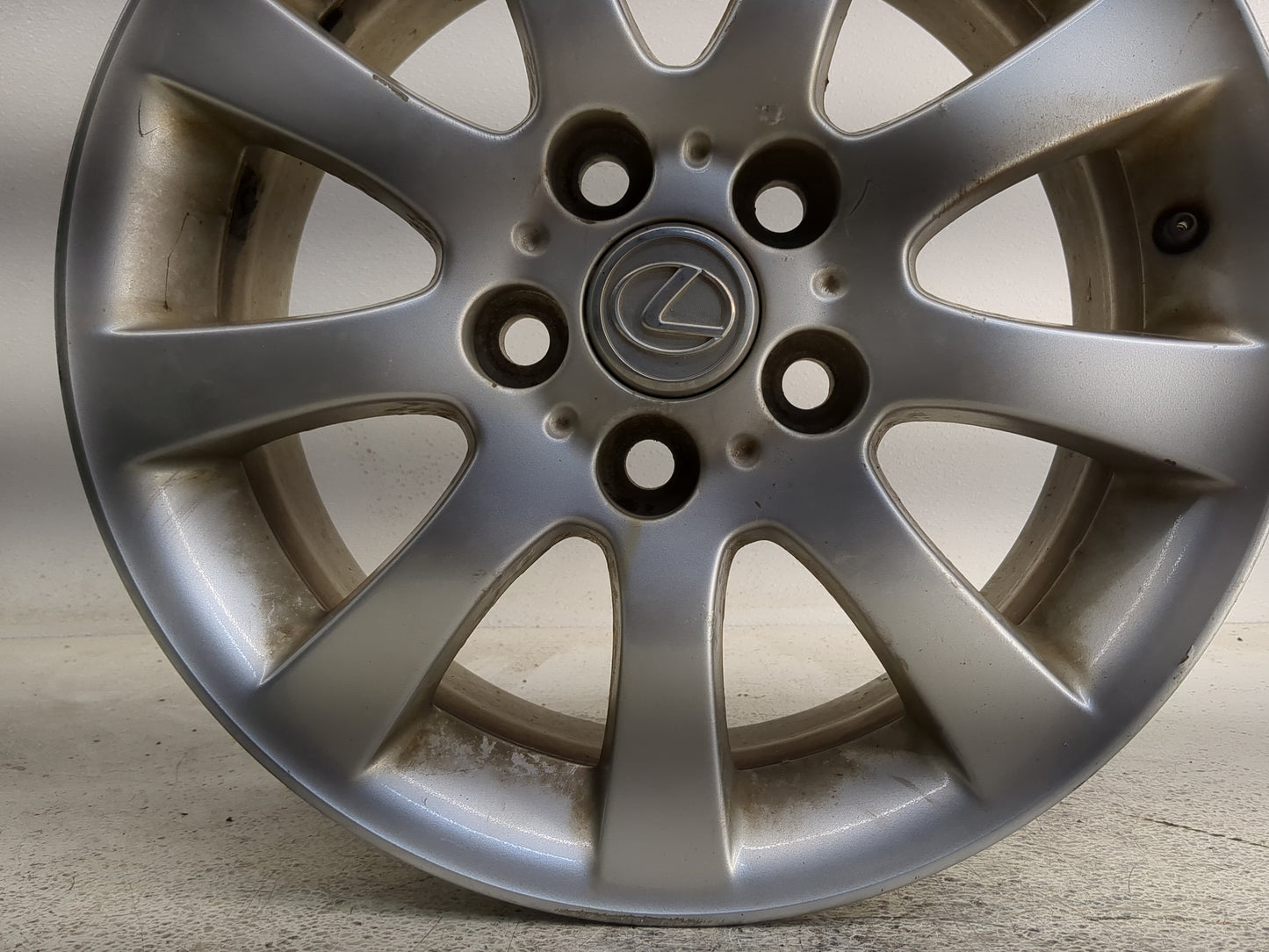 2004-2006 Lexus Es330 Oem Wheel Rim 1351844 - Oemusedautoparts1.com