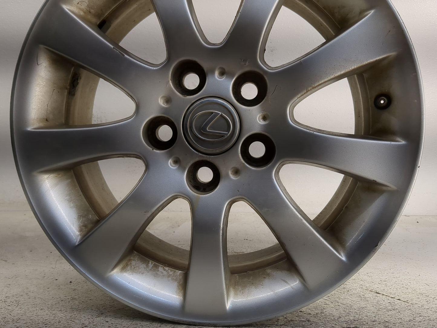 2004-2006 Lexus Es330 Oem Wheel Rim 1351844 - Oemusedautoparts1.com