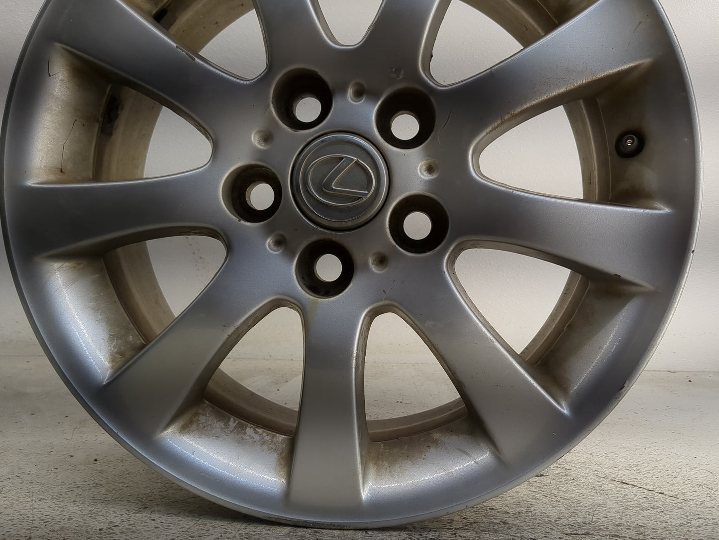2004-2006 Lexus Es330 Oem Wheel Rim 1351844 - Oemusedautoparts1.com