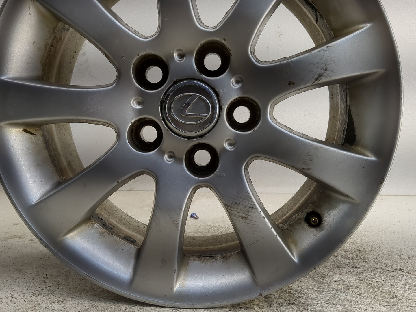 2004-2006 Lexus Es330 Oem Wheel Rim 1351845 - Oemusedautoparts1.com
