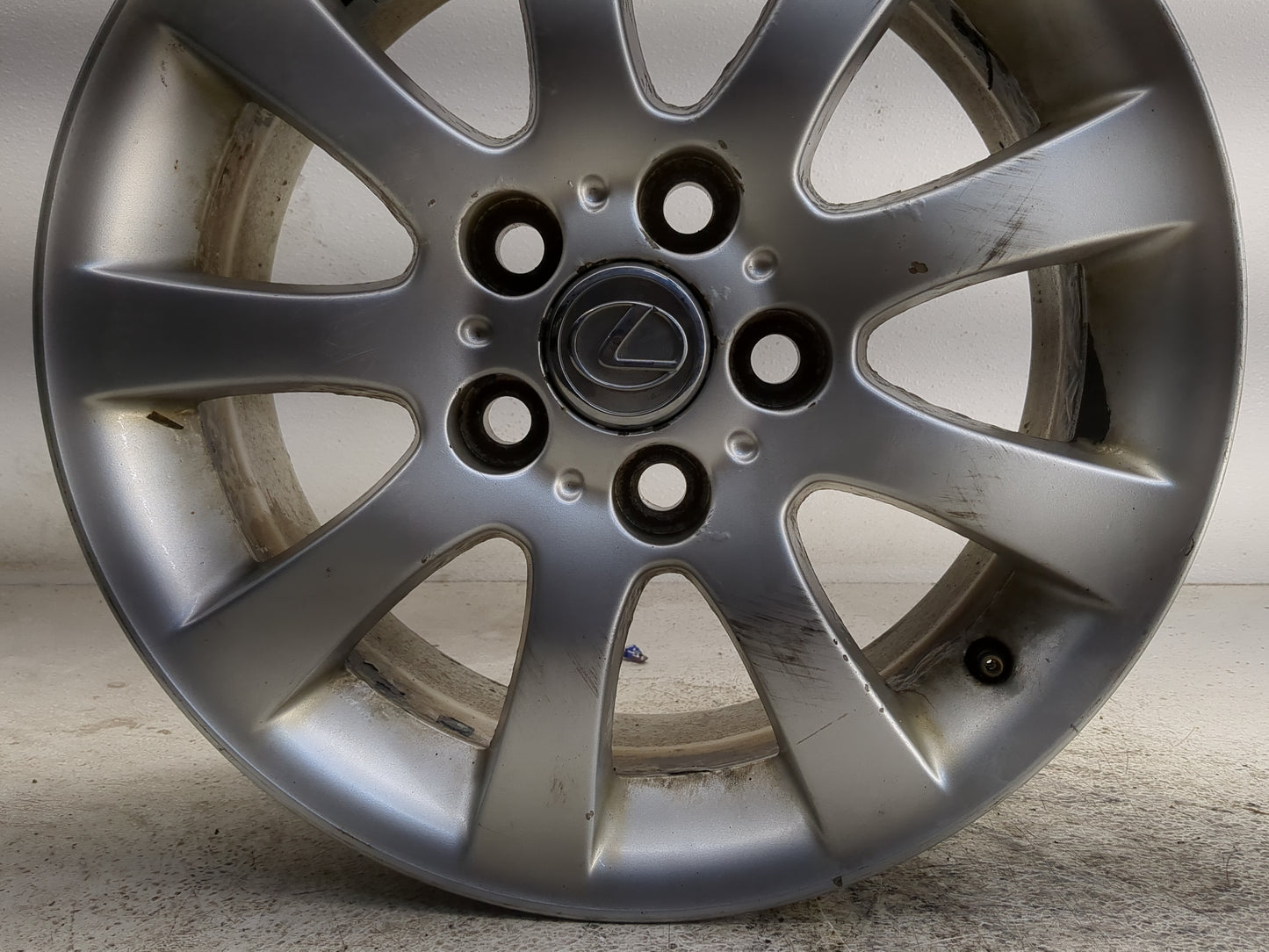 2004-2006 Lexus Es330 Oem Wheel Rim 1351845 - Oemusedautoparts1.com