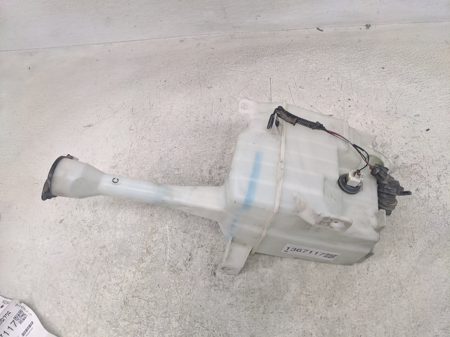 2004-2006 Lexus Es330 Windshield Washer Fluid Reservoir Bottle Oem - Oemusedautoparts1.com