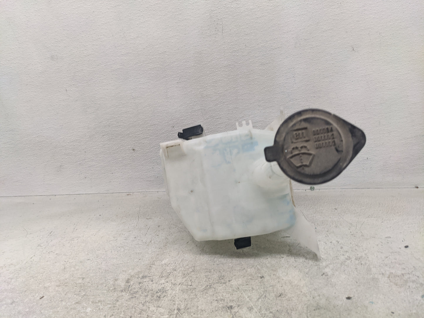 2004-2006 Lexus Es330 Windshield Washer Fluid Reservoir Bottle Oem - Oemusedautoparts1.com