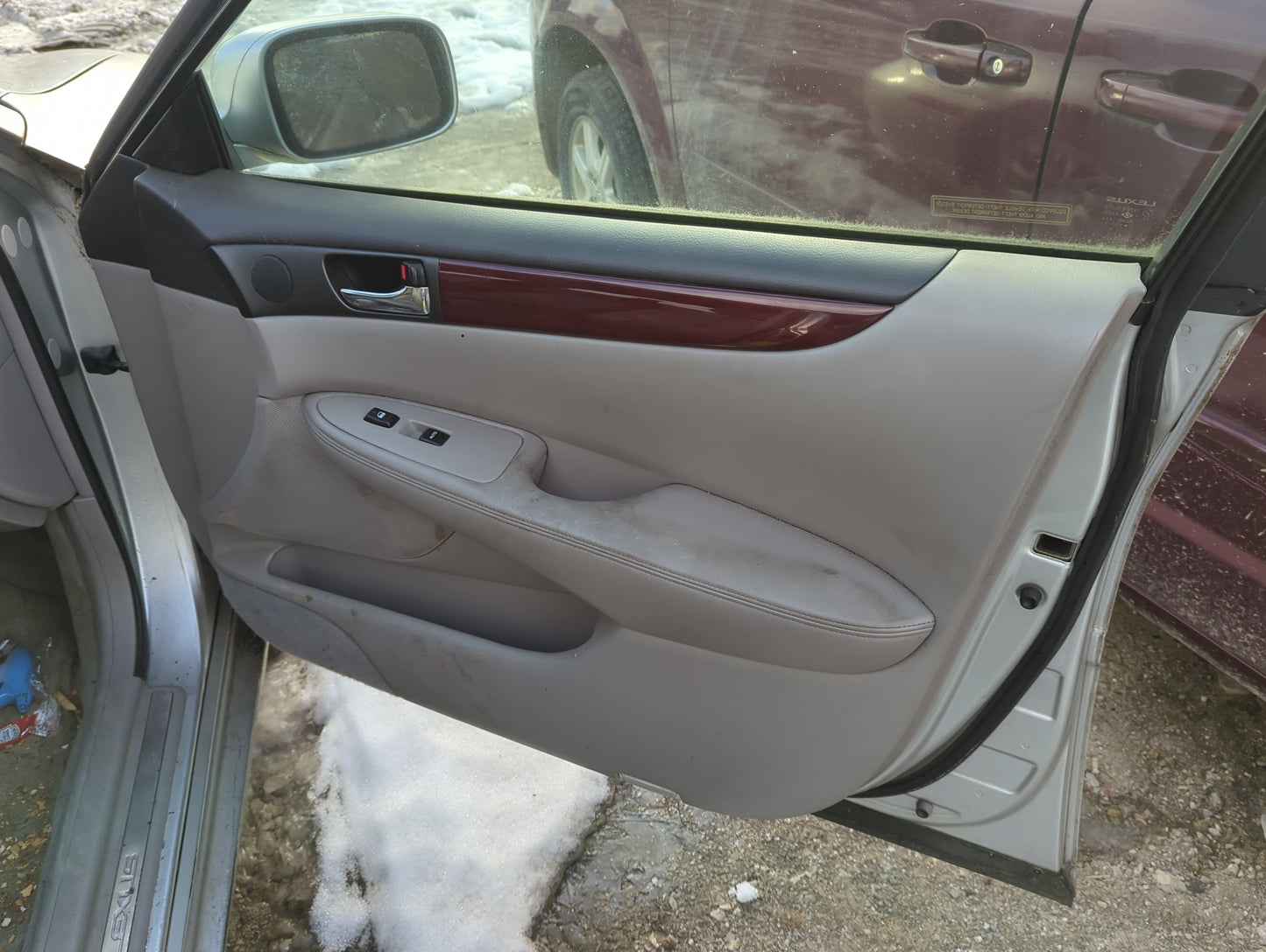 2004 Lexus Es330 Front Right Passenger Interior Door Panel Trim - Oemusedautoparts1.com