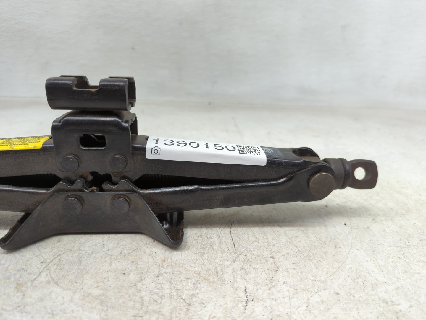 2004 Lexus Es330 Spare Scissor Car Jack - Oemusedautoparts1.com