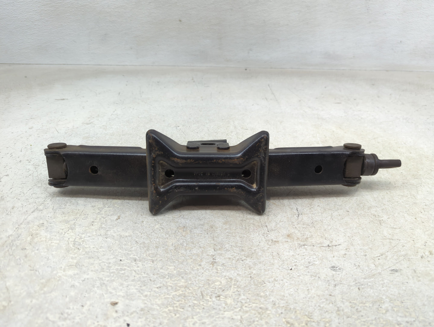 2004 Lexus Es330 Spare Scissor Car Jack - Oemusedautoparts1.com
