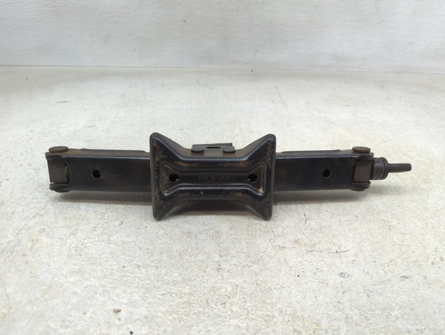 2004 Lexus Es330 Spare Scissor Car Jack - Oemusedautoparts1.com