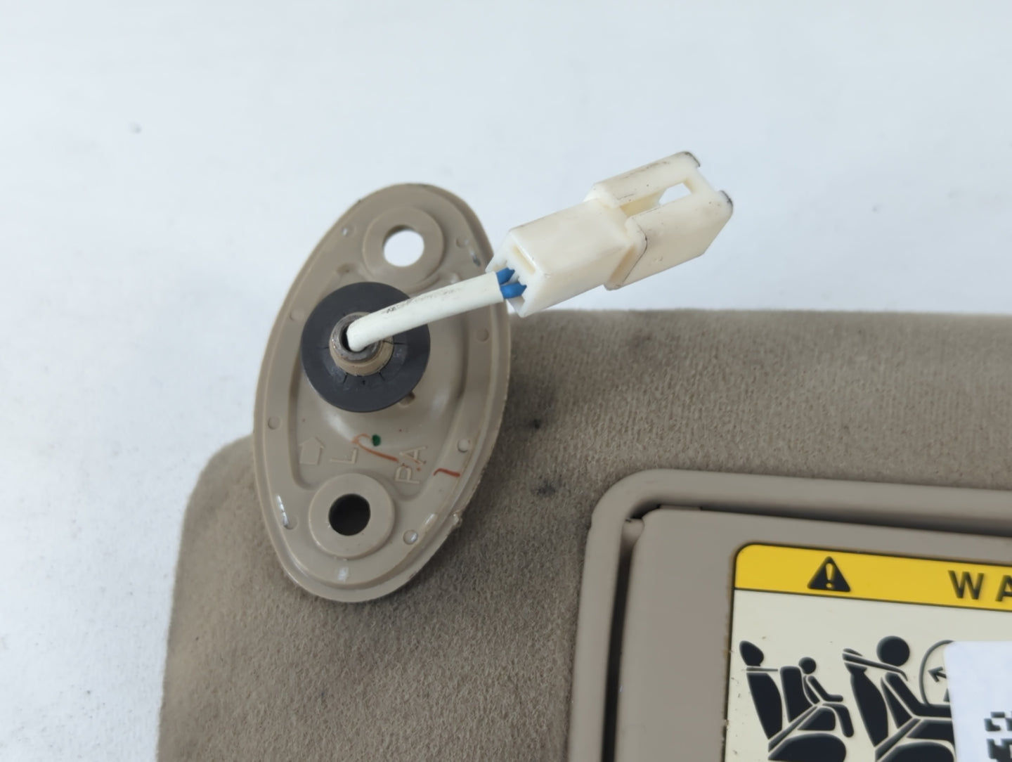 2004 Lexus Es330 Sun Visor Shade Replacement Driver Left Mirror Fits OEM Used Auto Parts - Oemusedautoparts1.com