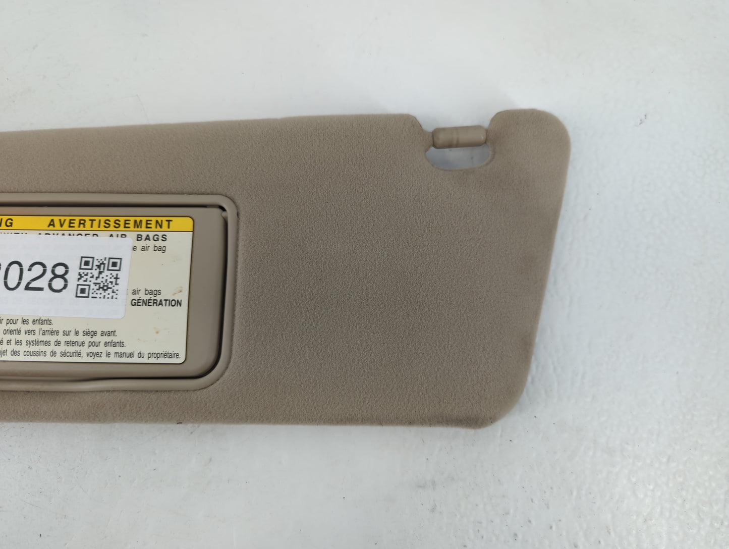 2004 Lexus Es330 Sun Visor Shade Replacement Driver Left Mirror Fits OEM Used Auto Parts - Oemusedautoparts1.com