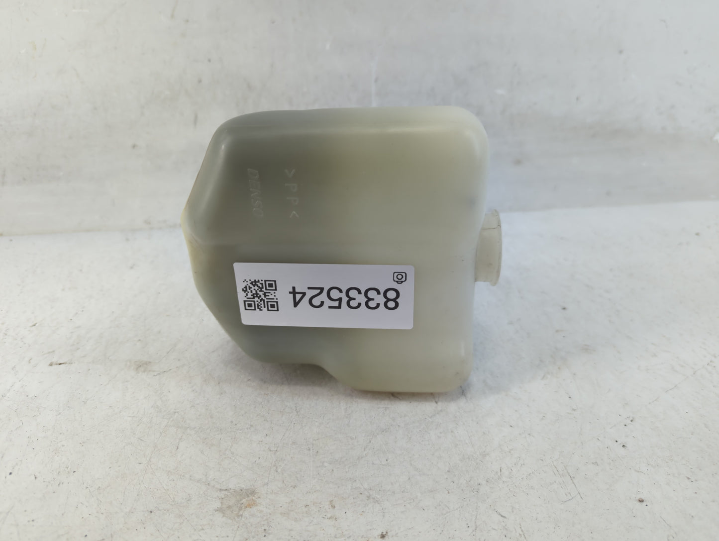 2004-2006 Lexus Es330 Radiator Coolant Overflow Expansion Tank Bottle 833524 - Oemusedautoparts1.com