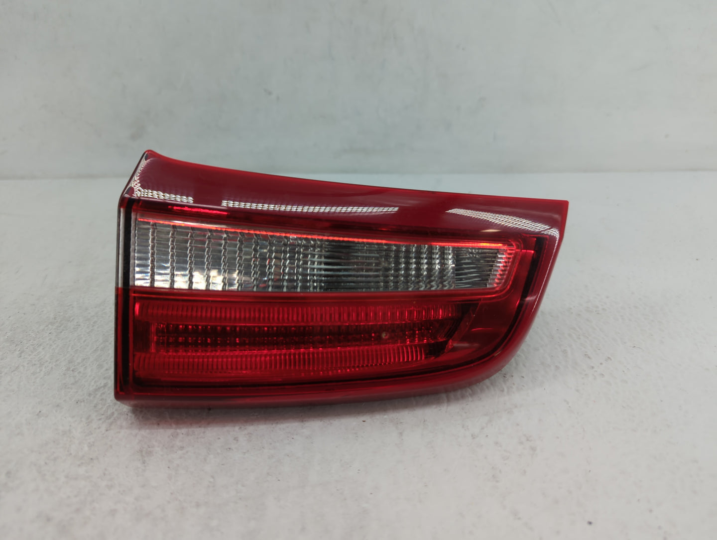 1998-2005 Lexus Gs300 Tail Light Assembly Passenger Right OEM P/N:30796272 Fits Fits 1998 1999 2000 2001 2002 2003 2004 2005