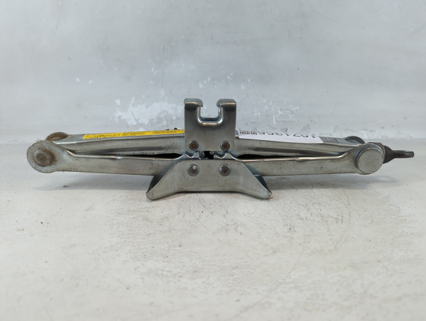 2004 Lexus Is300 Spare Scissor Car Jack - Oemusedautoparts1.com