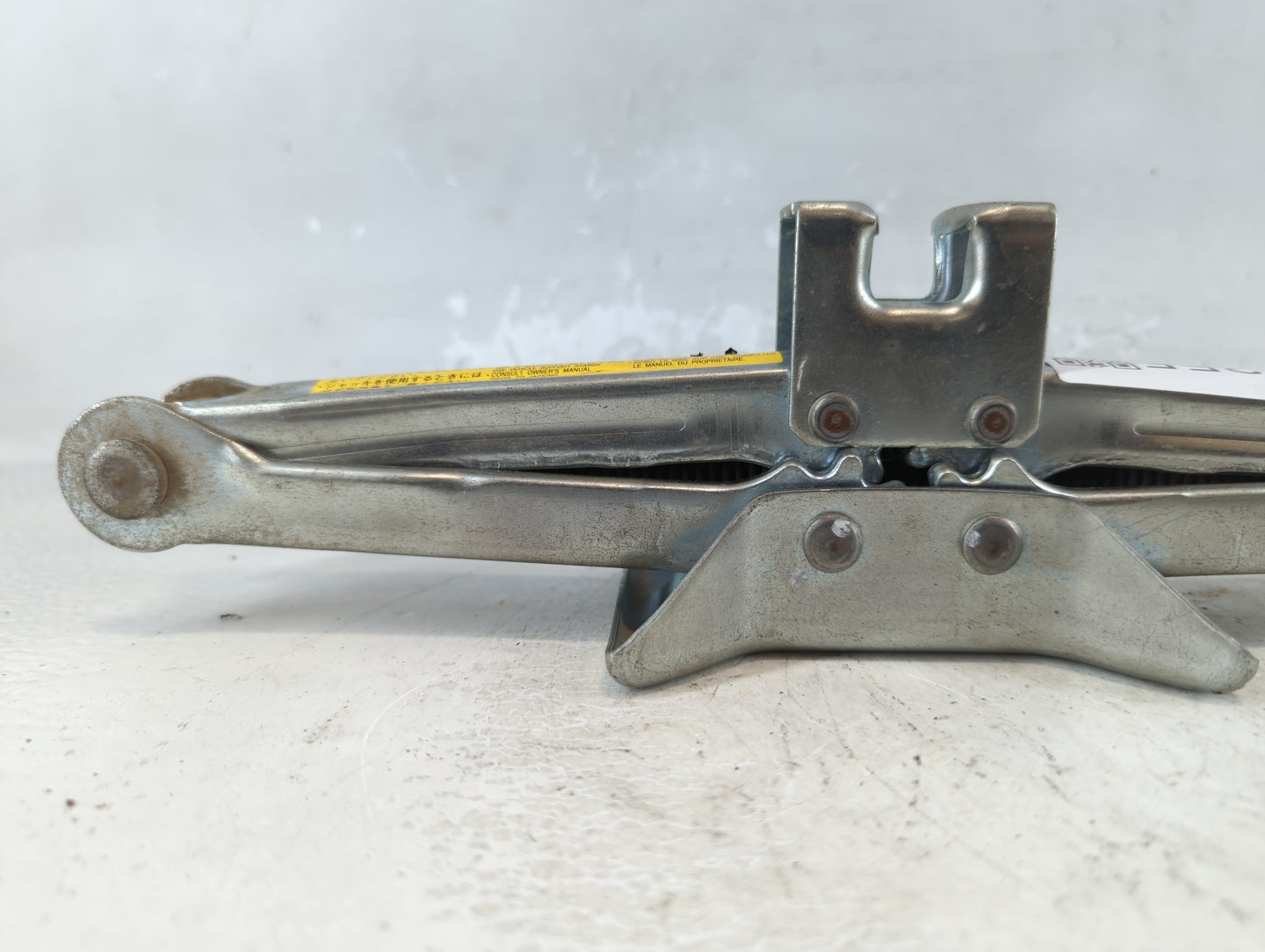 2004 Lexus Is300 Spare Scissor Car Jack - Oemusedautoparts1.com