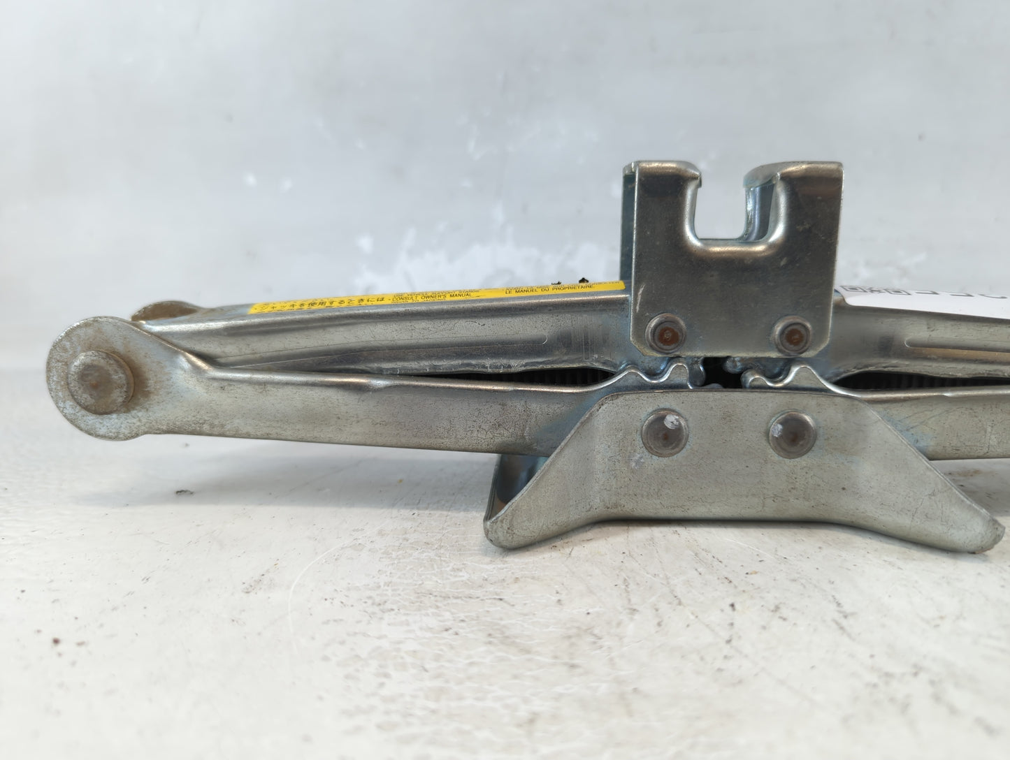2004 Lexus Is300 Spare Scissor Car Jack - Oemusedautoparts1.com
