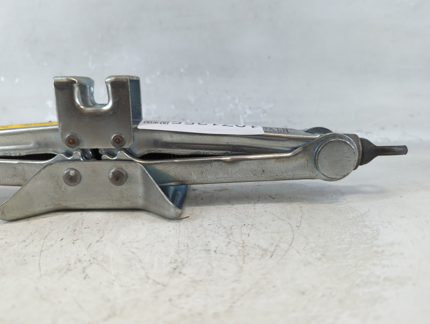 2004 Lexus Is300 Spare Scissor Car Jack - Oemusedautoparts1.com