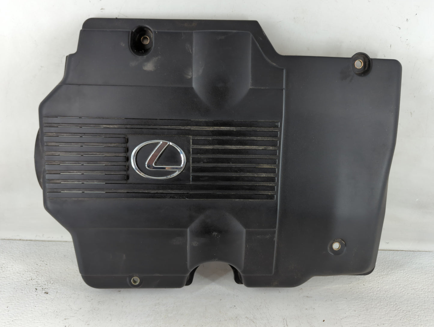 2004 Lexus Is300 Engine Cover - Oemusedautoparts1.com