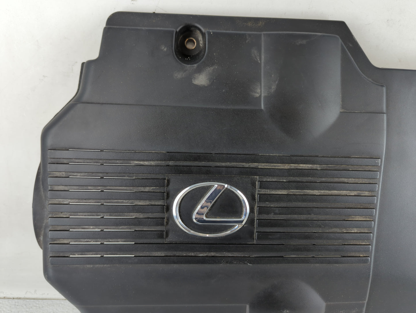 2004 Lexus Is300 Engine Cover - Oemusedautoparts1.com