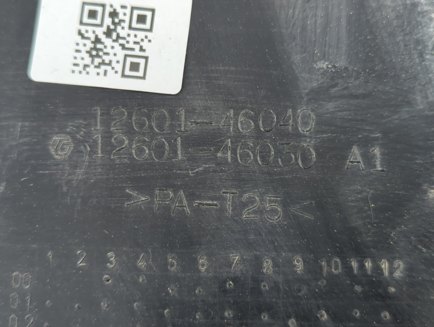 2004 Lexus Is300 Engine Cover - Oemusedautoparts1.com